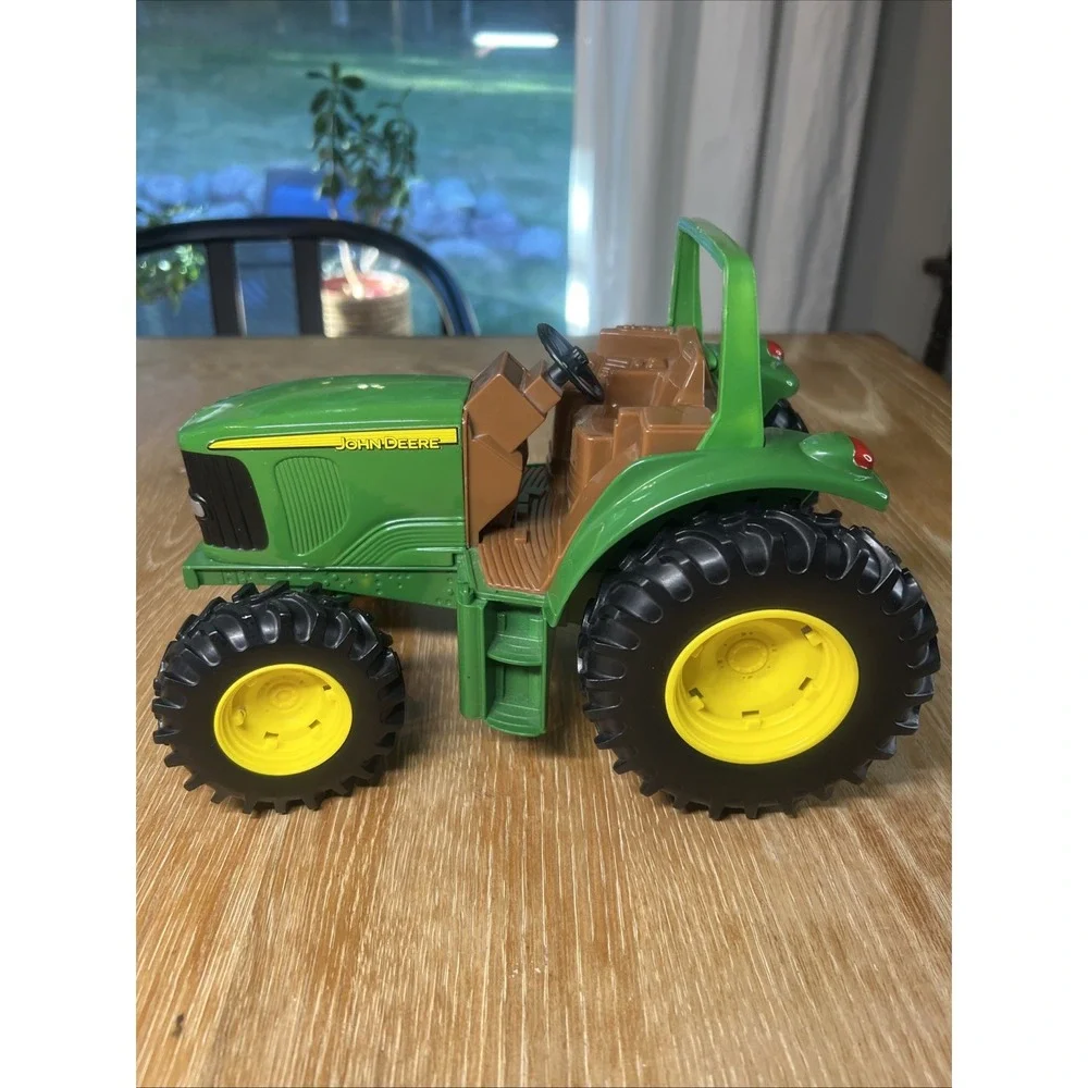 JOHN‎ DEERE TRACTOR Ertl 10